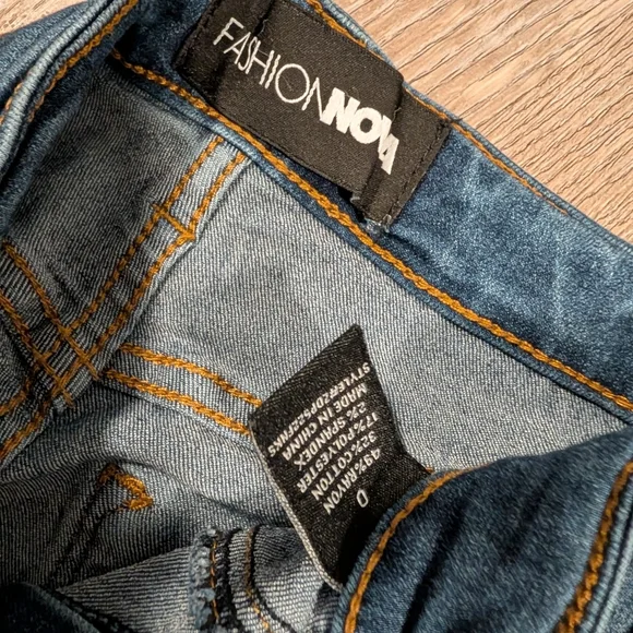 Fashion Nova Flare Bell Bottom Jeans- Two Tone, Dark Blue, Brown Size 0 Stretch - Picture 5 of 6